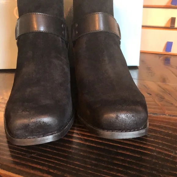 Seychelles charming ankle bootie in black suede - Picture 4 of 13